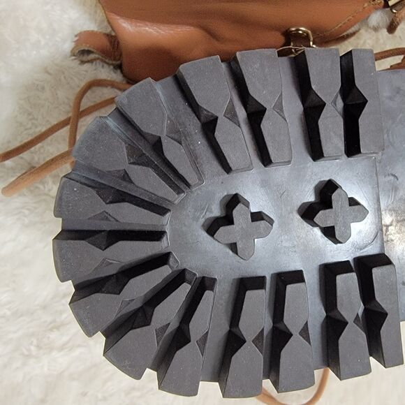 Cecelia New York Trekker Boot with Genuine Shearling Trim Sz 7 EUC Combat Chunky - Picture 12 of 14